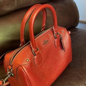 Coach leather shoulder bag, new, mint condition